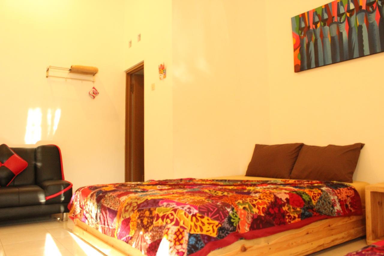 The Wayang Homestay Yogyakarta Exterior photo
